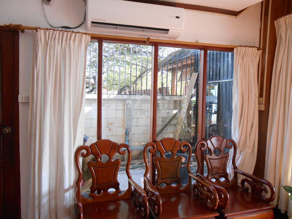 Chanthasom Guesthouse Ban Nongdouang Exterior foto